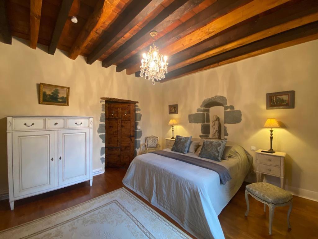 Chateau De Morgenex Bed & Breakfast *