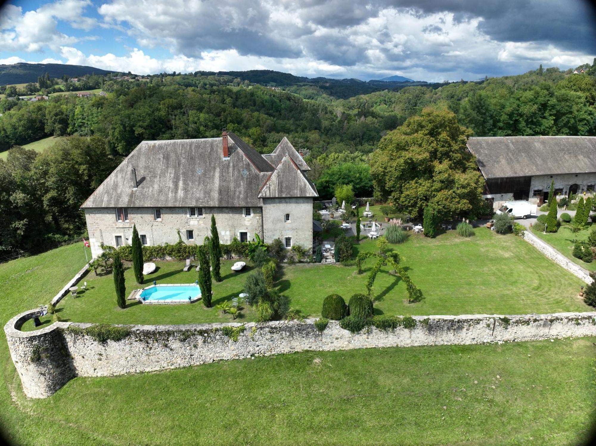 Bed & Breakfast Chateau De Morgenex Vallieres (Haute-Savoie)