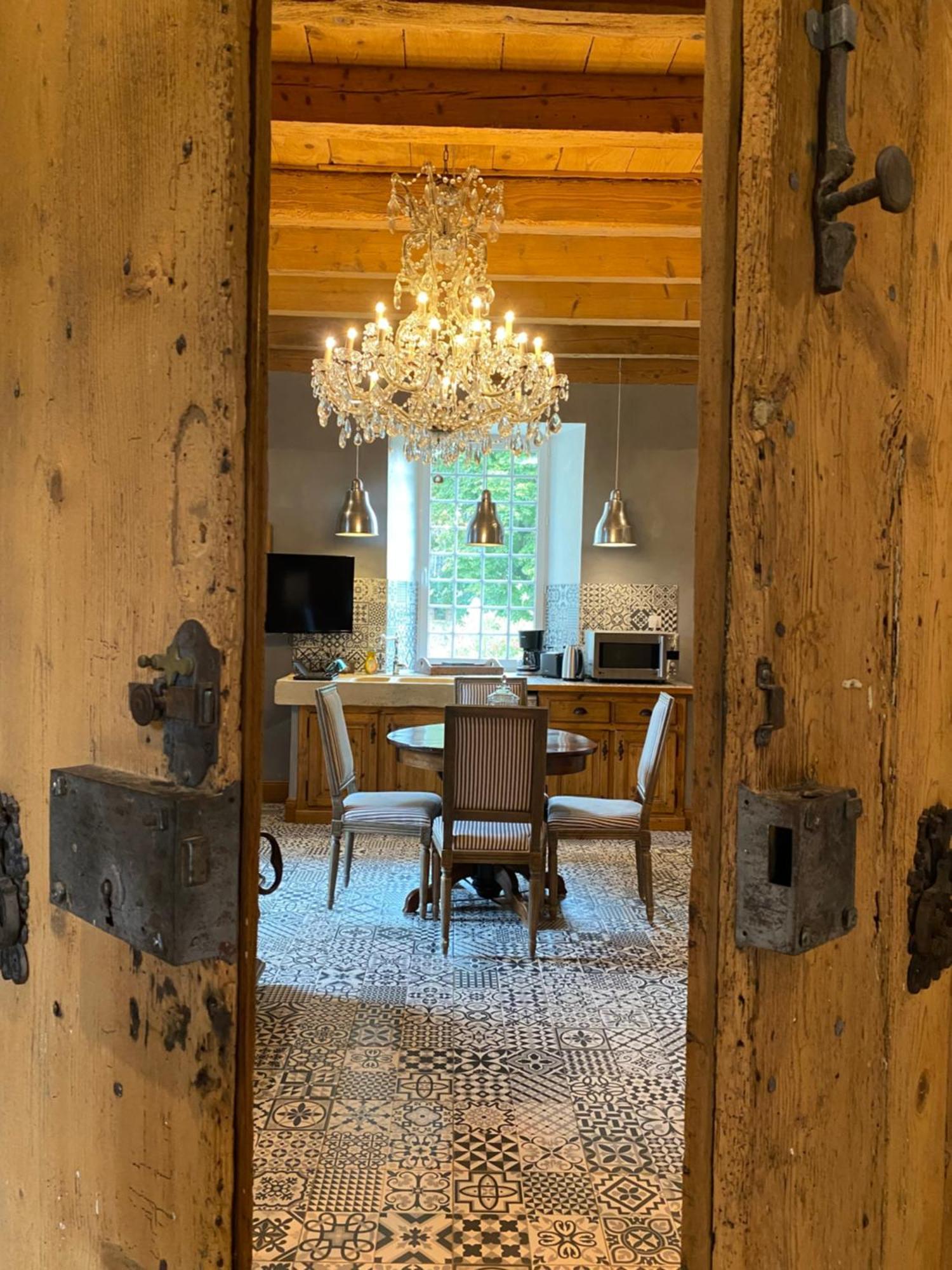 Bed & Breakfast Chateau De Morgenex *